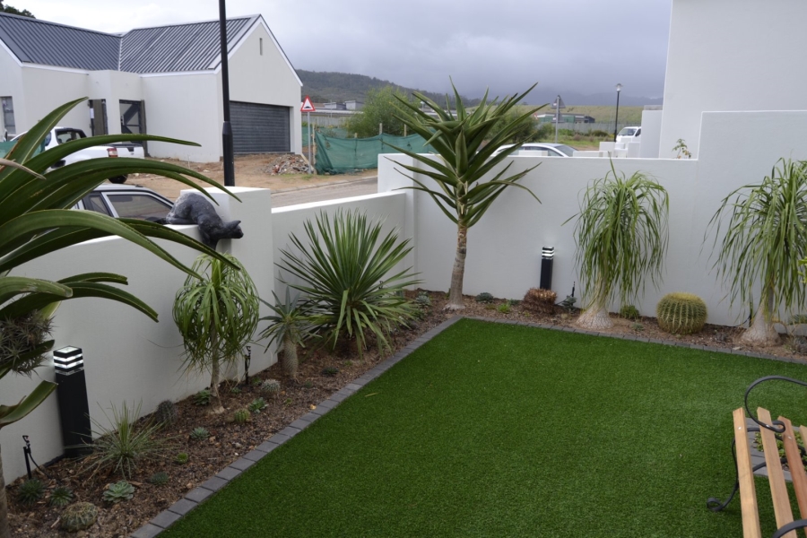 3 Bedroom Property for Sale in Somerset Lakes Western Cape
